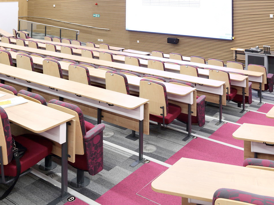 university-flooring-carpet-tiles-lecture-theatre.jpg
